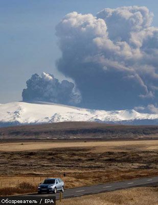 Исландский вулкан снова закрыл небо над Европой. ФОТО