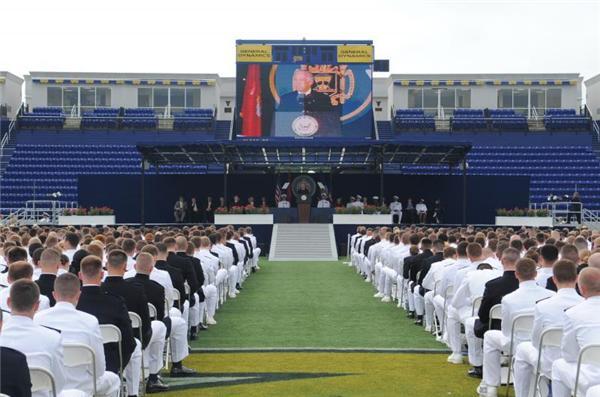 Курсанти військово-морської академії США 