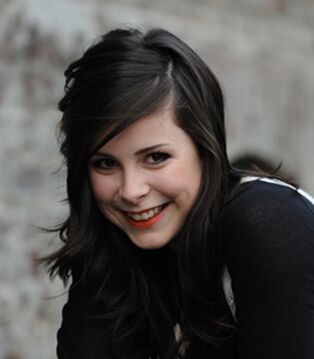 Победительница Евровидения-2010 собралась замуж за Рыбака