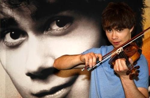 Победительница Евровидения-2010 собралась замуж за Рыбака