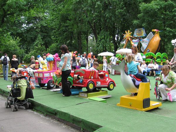 Опустевший зоопарк навеял грусть на посетителей. ФОТО