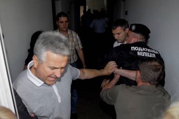 Во Львове захватили завод. ФОТО