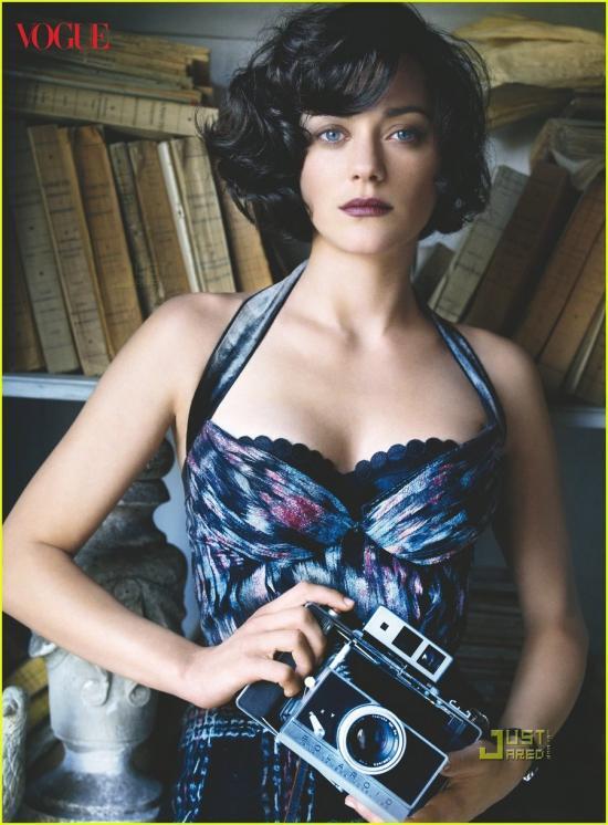 Классическая сексапильность Марион Котийяр