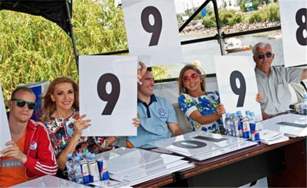 В Киеве состоялся "Red Bull Flugtag" 2010