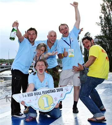 В Киеве состоялся "Red Bull Flugtag" 2010