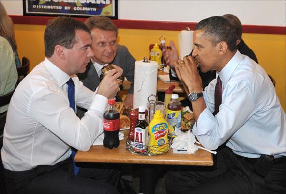 На встрече с Медведевым Обама не затрагивал тему "шпионов" 