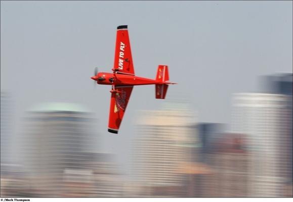 В Нью Йорке прошел пятый этап авиагонок Red Bull Air Race