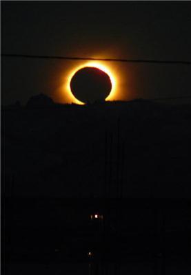 Неймовірне сонячне затемнення спостерігали в Тихому океані