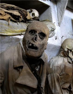 Музей мерців. Із слабкими нервами не дивитися!