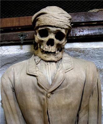 Музей мерців. Із слабкими нервами не дивитися!