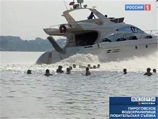 Яхтсмены, изрубившие девушку винтами, хотели "пошутить", 21 июля 2010