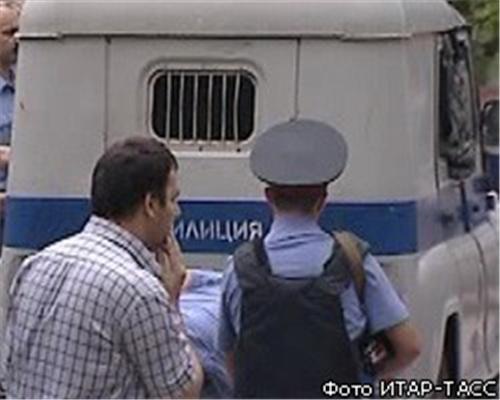 Подполковник милиции изнасиловал студенток
