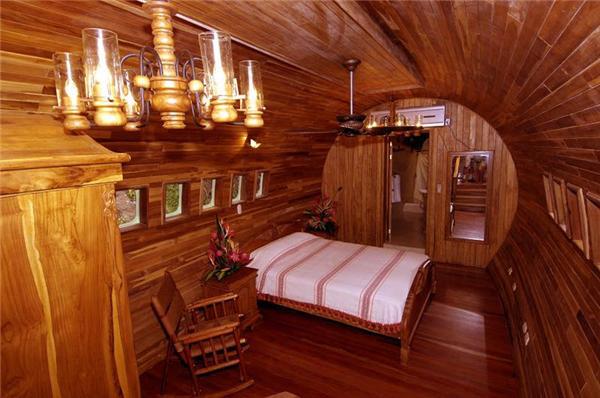 У Коста-Ріці з'явився готель-літак