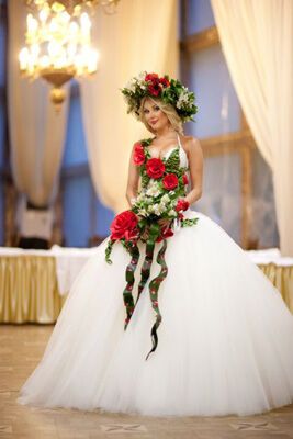 Наречена у чорному. Наймодніші весільні сукні. ФОТО