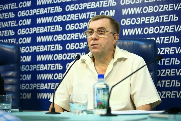 Державний російський мова врятує українську