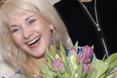 Зачем "делают" носы звезды Украины и России?