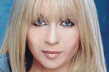 Зачем "делают" носы звезды Украины и России?