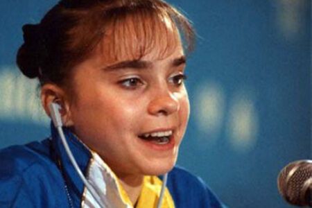 Зачем "делают" носы звезды Украины и России?