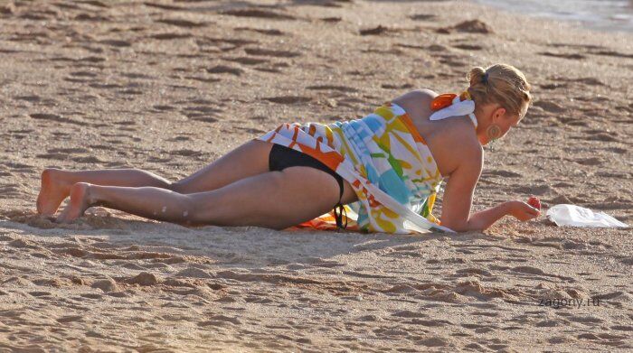 Невеста Кличко Хайден показалась в зеленом бикини