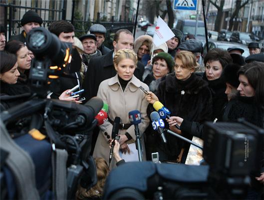 Тимошенко не жалеет денег на свои наряды