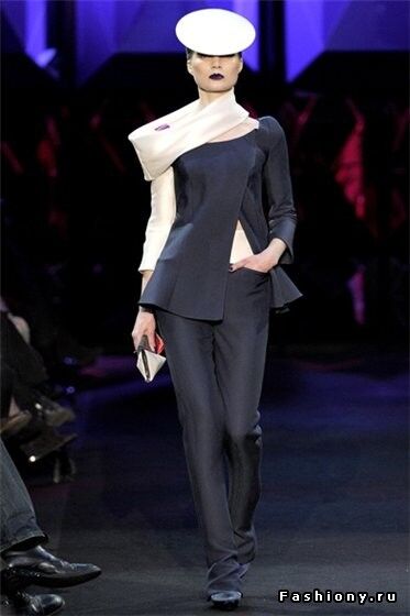 Неделя моды в Париже. Женская коллекция Giorgio Armani. ФОТО