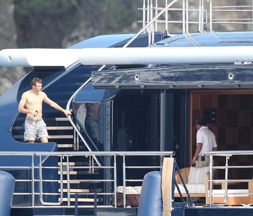 Андрей ШЕВЧЕНКО на борту яхты АБРАМОВИЧА. Фото: Splash/All Over Press