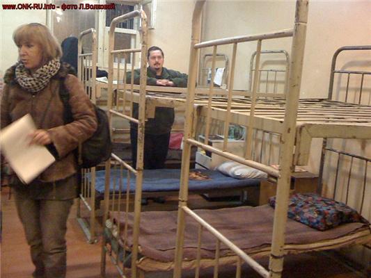ФОТОрепортаж із спецприймальника, де міститься Нємцов, Лимонов