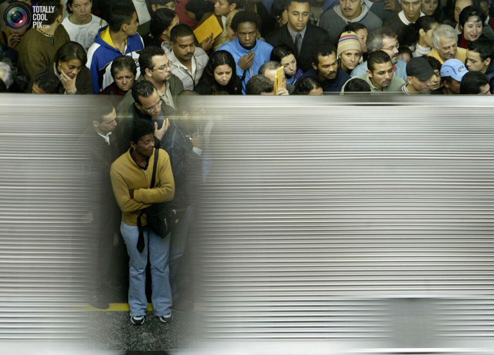 Перенаселена планета людей