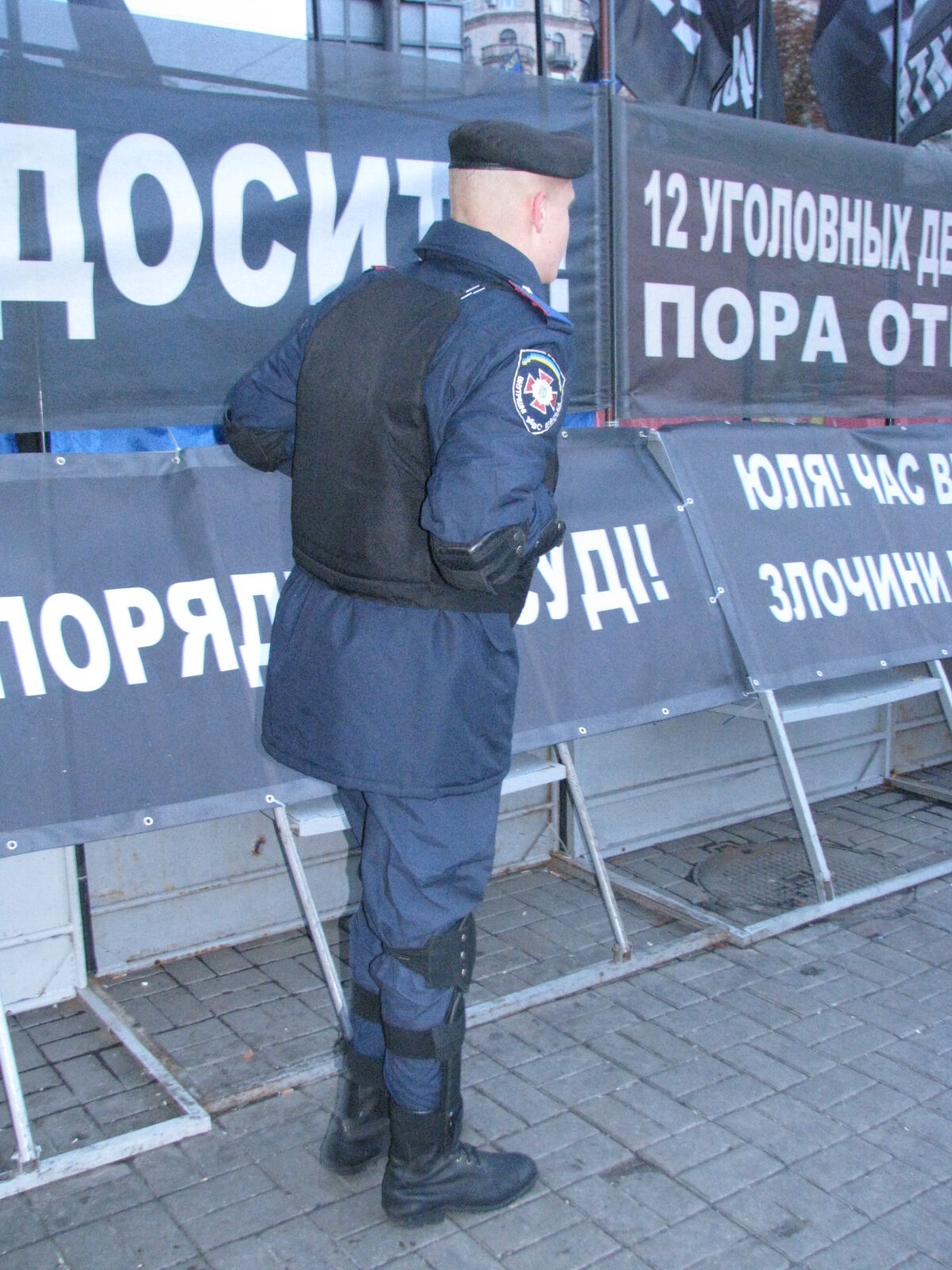 Вирок Тимошенко: бійки під судом і незадоволені нардепи