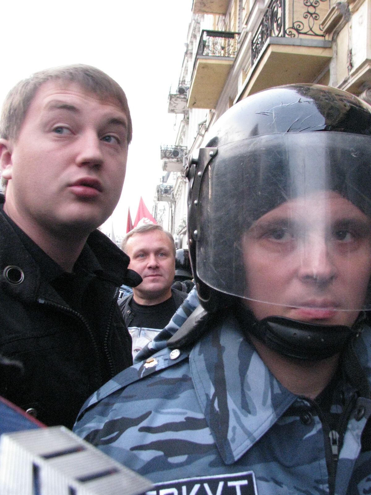 Вирок Тимошенко: бійки під судом і незадоволені нардепи