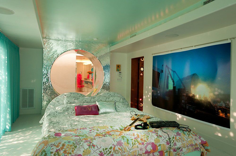 Дивовижний будинок фронтмена рок-групи