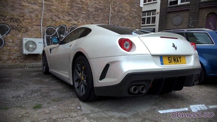 Лондон захватили суперкары. Видео 