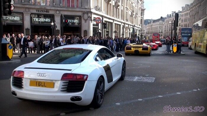 Лондон захватили суперкары. Видео 