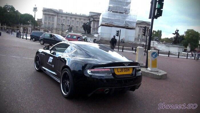 Лондон захватили суперкары. Видео 