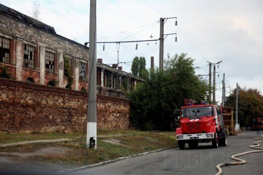 В Одесі виникла пожежа на КРАНОБУДІВНА заводі. Фото