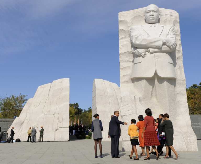 Обама открыл мемориал Мартину Лютеру Кингу в Вашингтоне. Фото