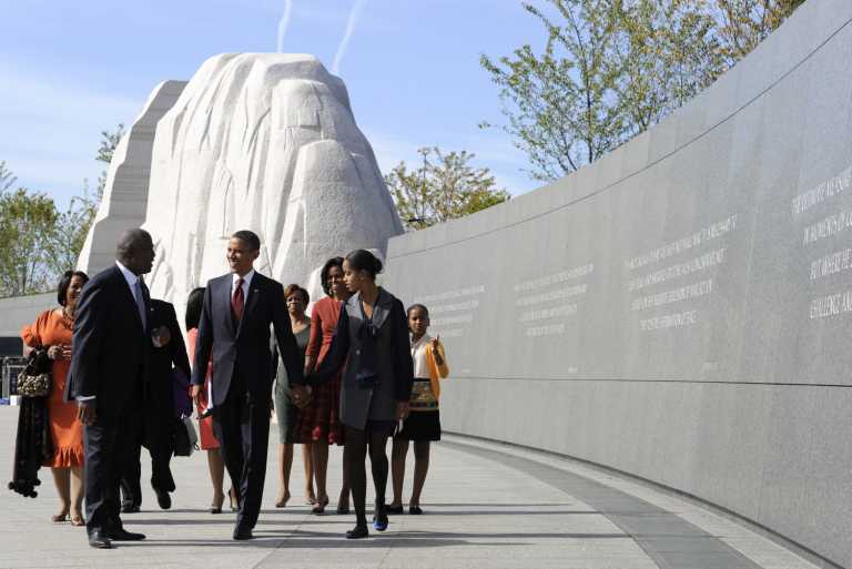 Обама открыл мемориал Мартину Лютеру Кингу в Вашингтоне. Фото