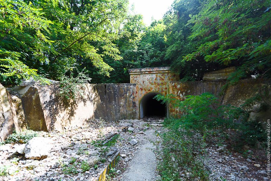 Феодосія-13: колишній склад ядерної зброї