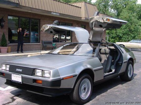 DeLorean из фильма «Назад в будущее» возродят. Фото