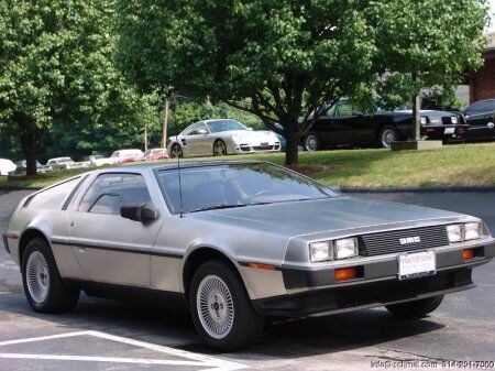 DeLorean из фильма «Назад в будущее» возродят. Фото