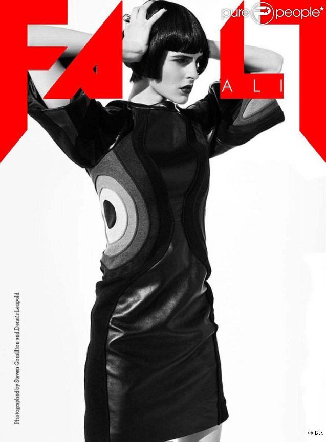 Младшая Лохан начала модельную карьеру