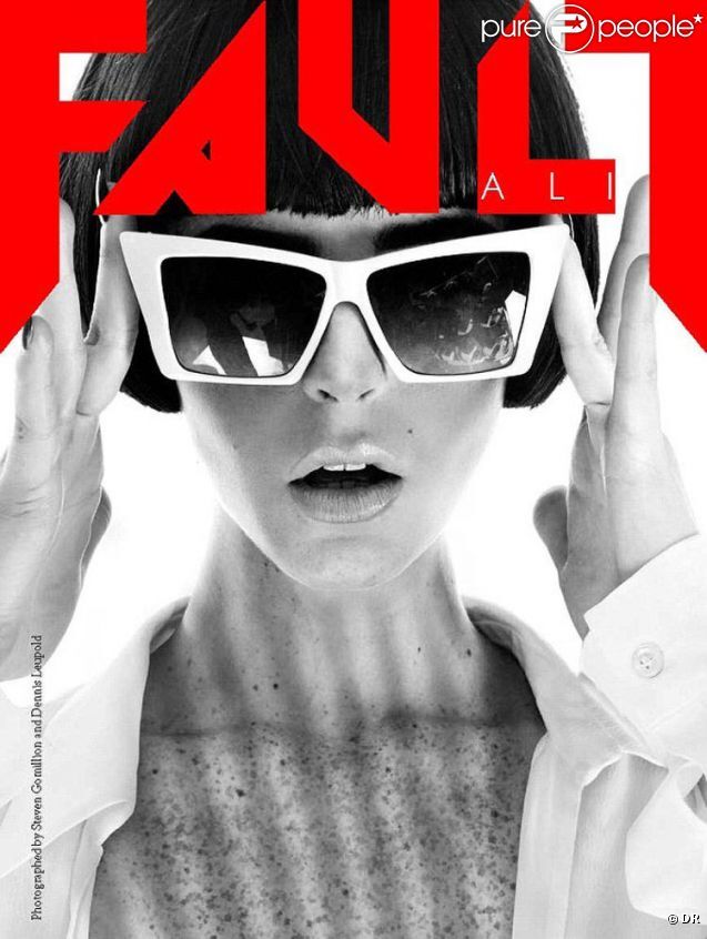 Младшая Лохан начала модельную карьеру