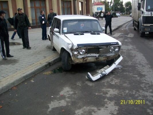 Ужгород. За 1 раз водій розбив 7 авто. Фото