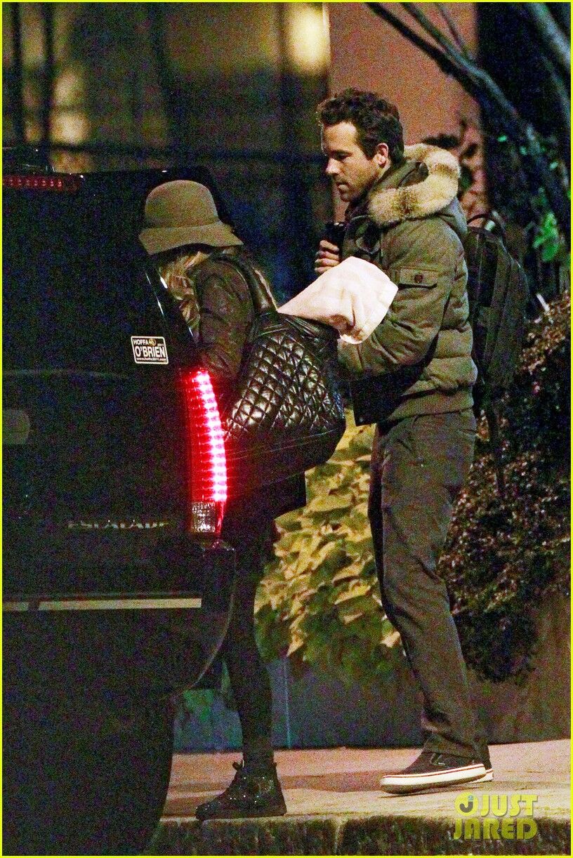 Лайвли покинула дом Рейнольдса с рассветом