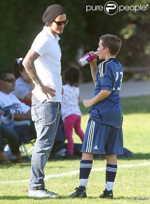 Бекхэм следит за матчем сына