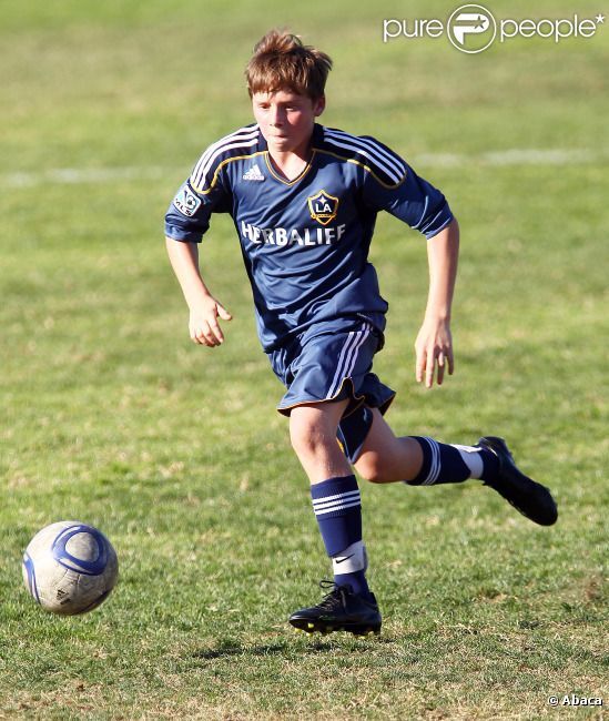 Бекхэм следит за матчем сына