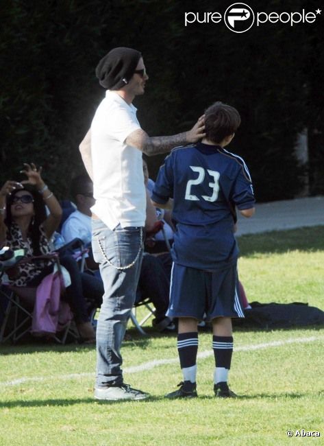 Бекхэм следит за матчем сына