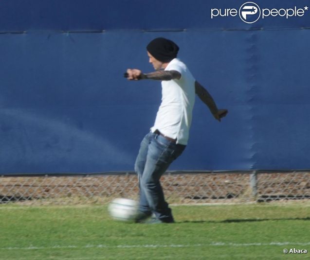 Бекхэм следит за матчем сына