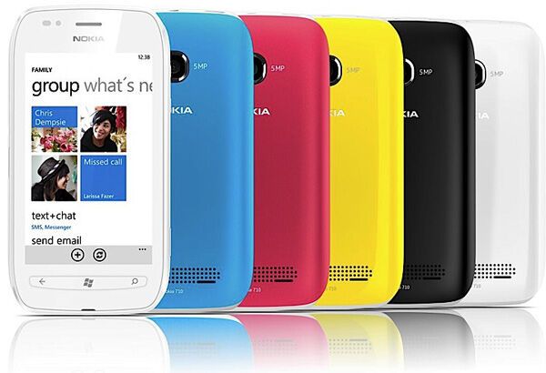 День Nokia: бюджетный смартфон на Windows Phone. Фото