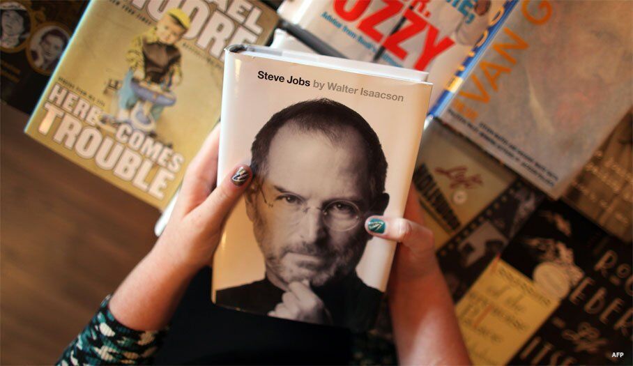 Биография Стива Джобса моментально стала бестселлером